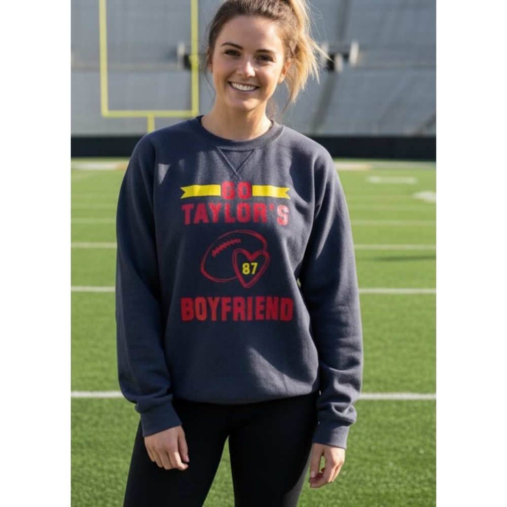 Go Taylor's Boyfriend Graphic Sweatshirt Dark Gray Size XL